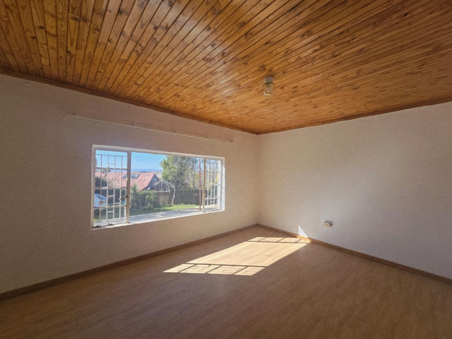 To Let 4 Bedroom Property for Rent in Ladybrand Free State